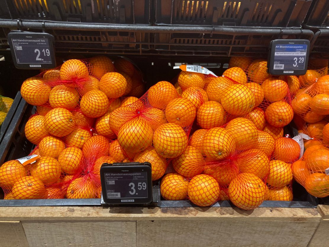 Net bag of oranges Net bag of oranges