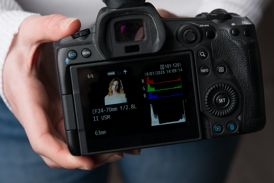 Histogram (overexposed) Histogram (overexposed)