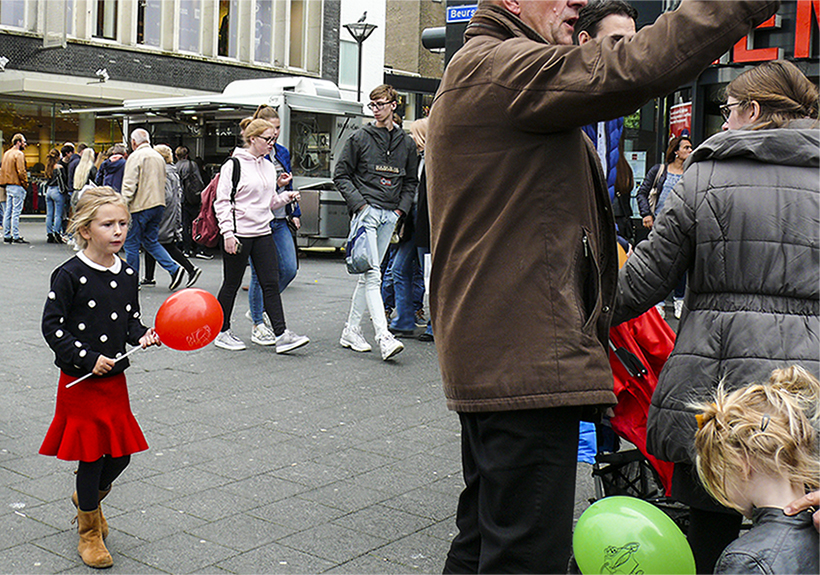 Red balloon Red balloon