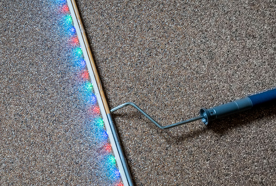 Light painting paint roller