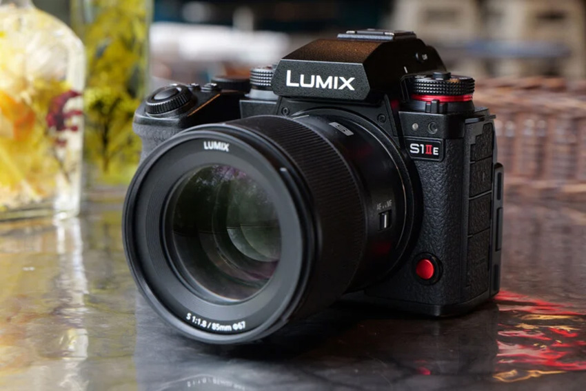 Lumix s1IIE