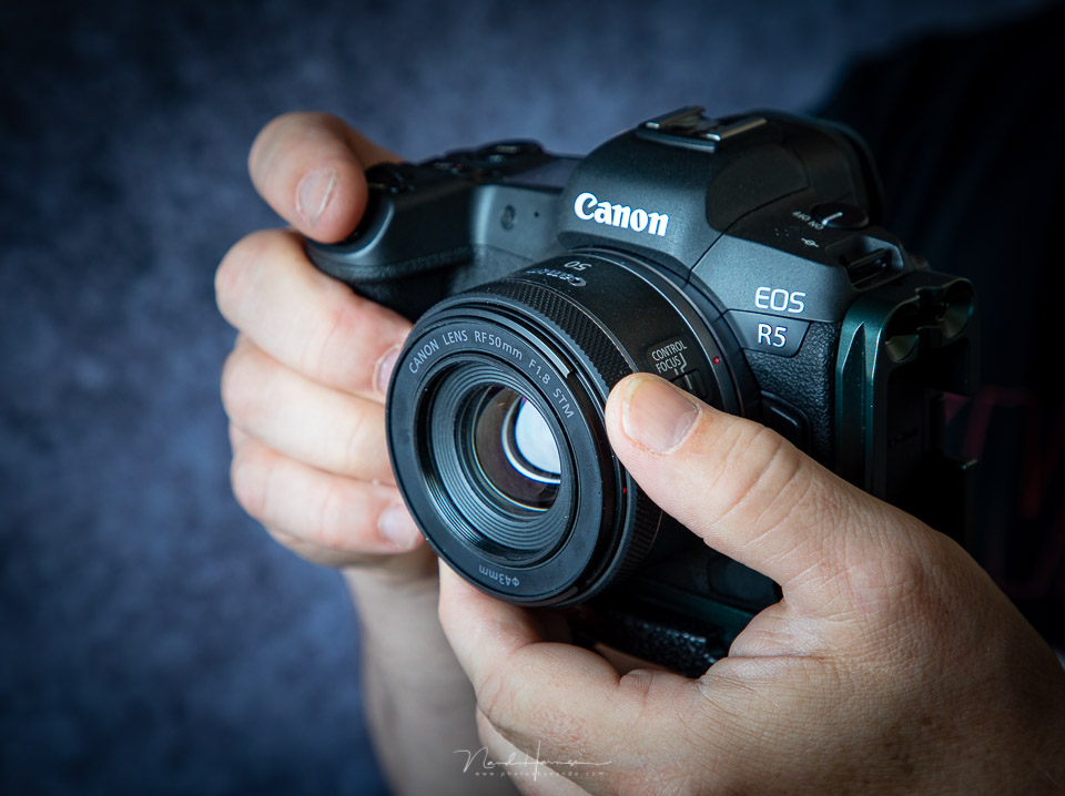 Nando RF50STM in hand