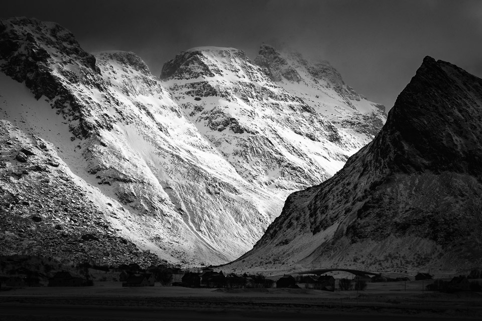 Nando mountains black and white Nando mountains black and white