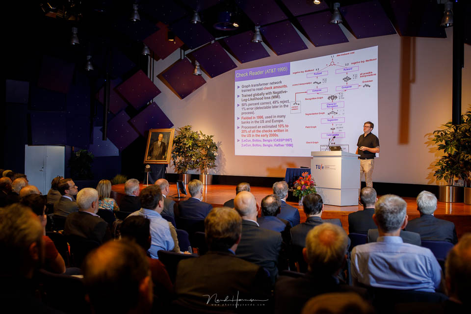 Nando binnen zonder flits Nando binnen zonder flits