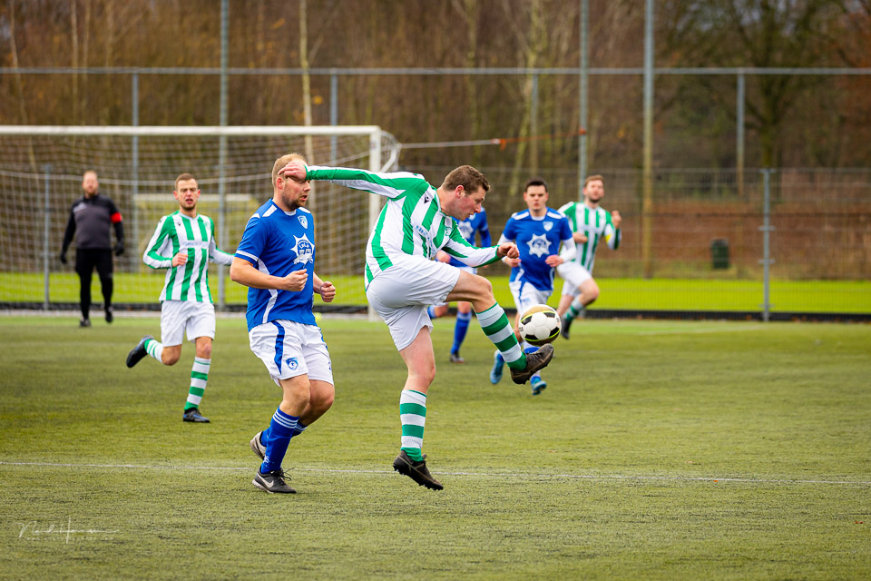 Nando canon r3 football 1