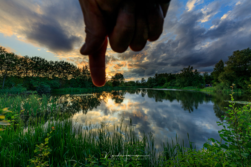 Nando flare, the finger with
