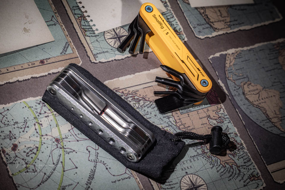 Nando multi-tool in camera bag Nando multi-tool in camera bag
