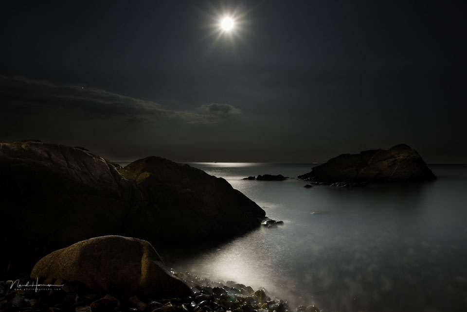 Nando night photo