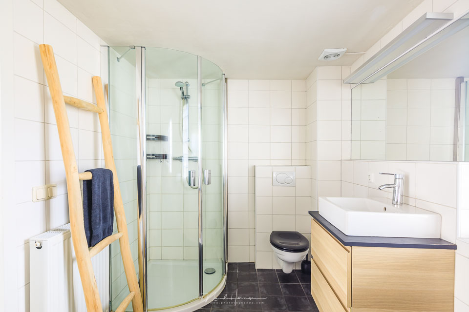 Nando tidy bathroom 2 Nando tidy bathroom 2