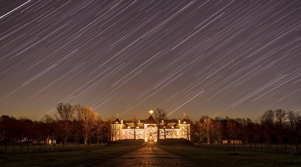 Nando creating star trails in Photoshop
