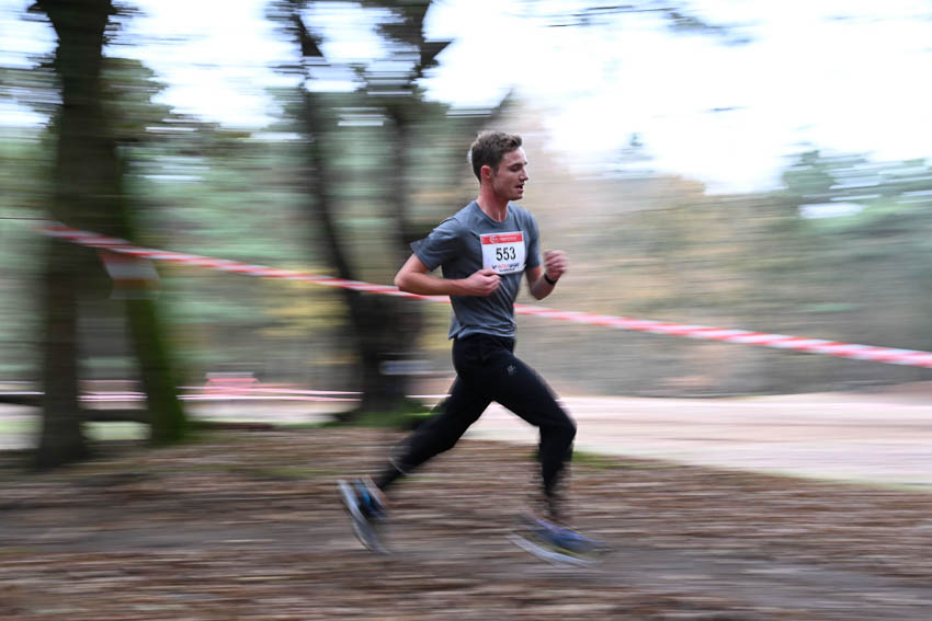 Nando cross-country running panning