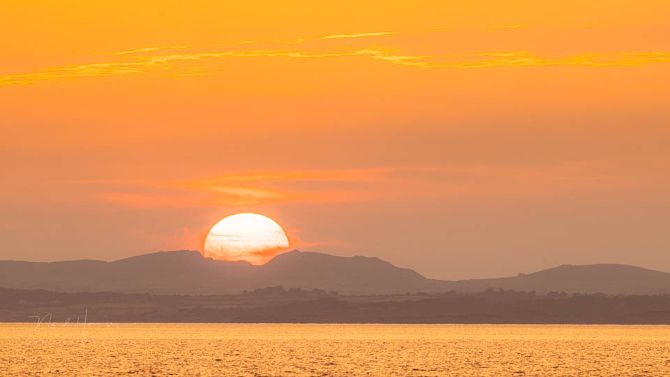 Nando sun correctly exposed Nando sun correctly exposed