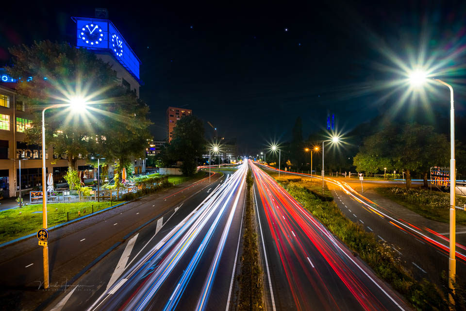 Nando 2021 car trails in the city