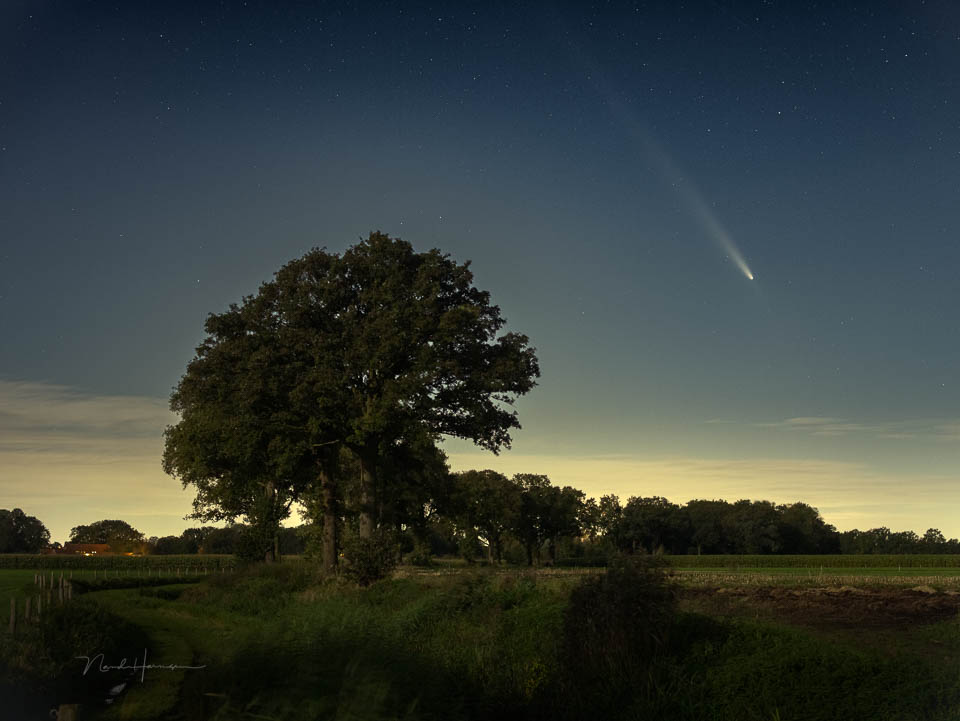 Nando atlas comet composition Nando atlas comet composition