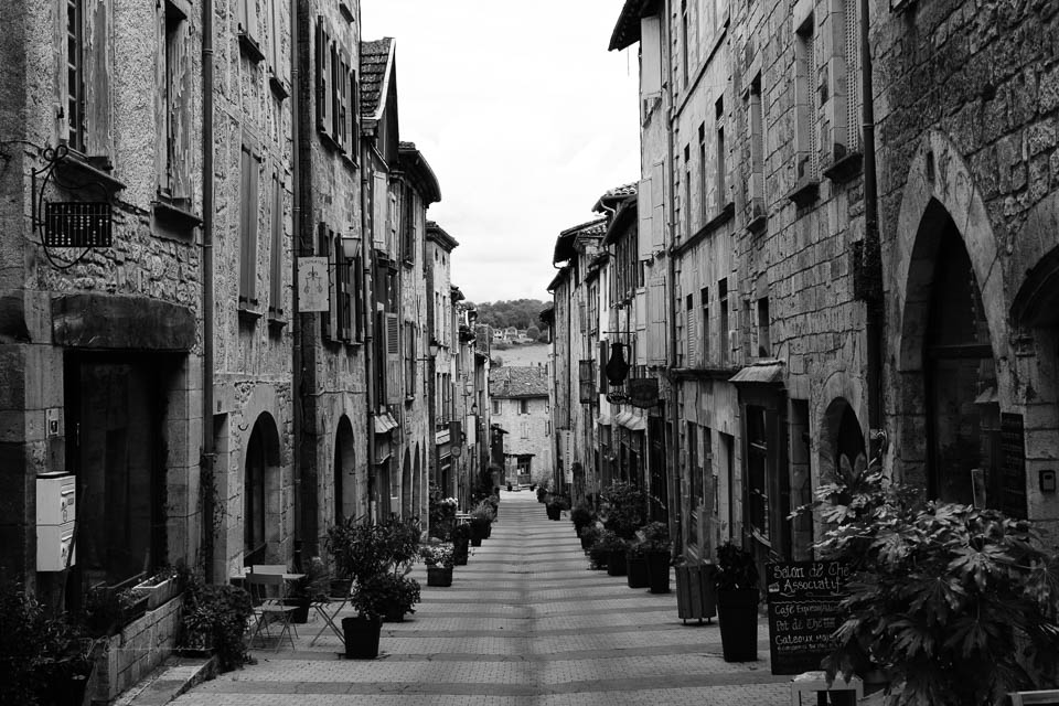 Nando FE24 50mm Caylus street JPEG Nando FE24 50mm Caylus street JPEG