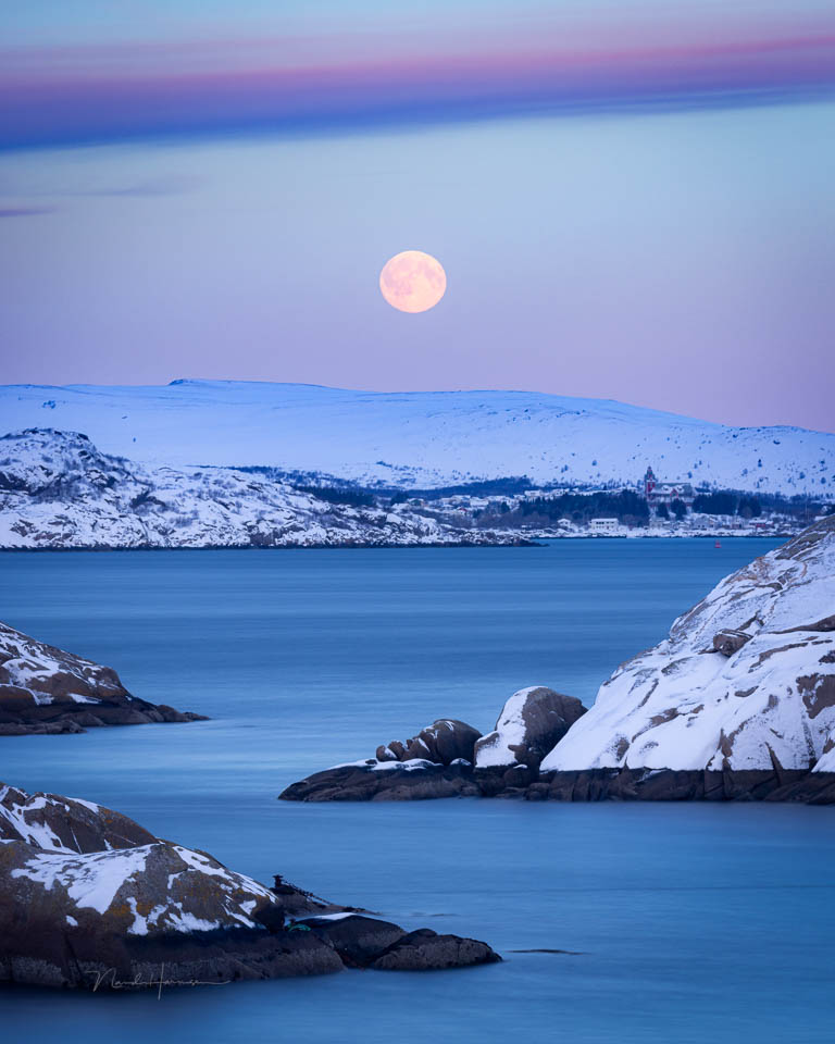 Nando moon Lofoten