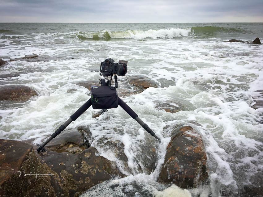 Nando tripod and water Nando tripod and water
