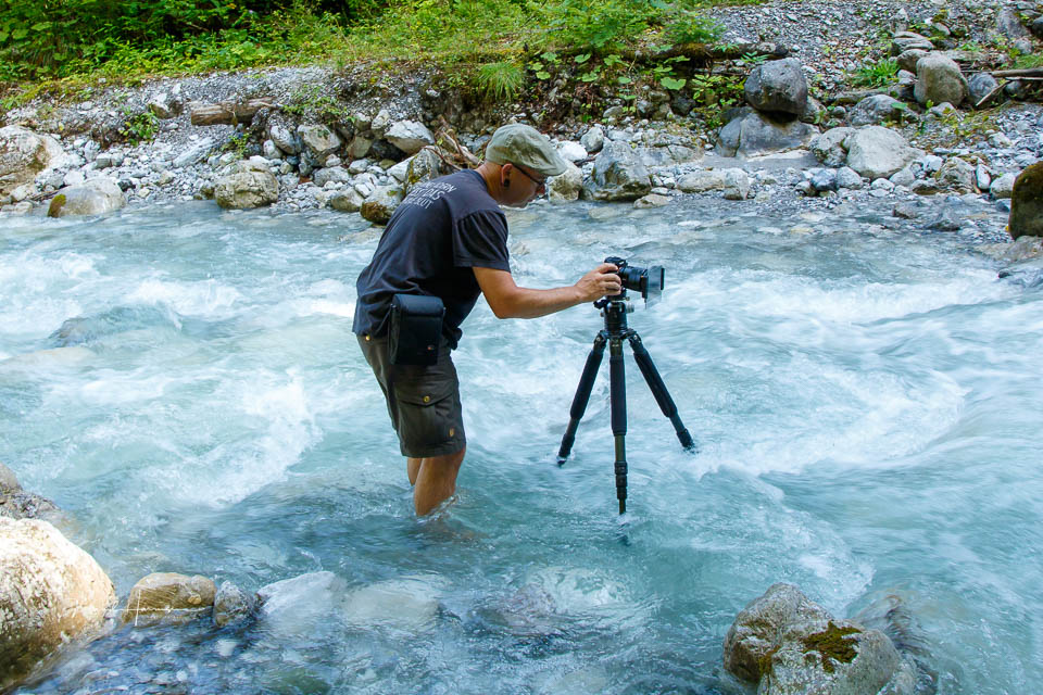 Nando tripod in the water
