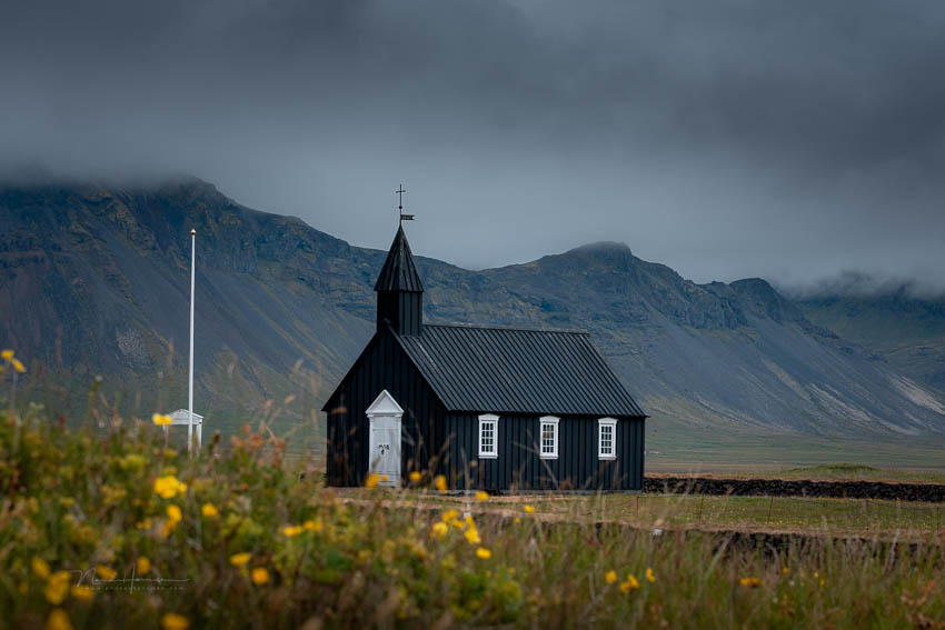 Nando black church crowds