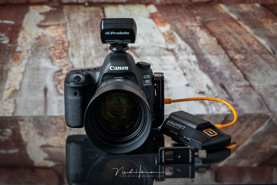 Extra attachment needed with a flash trigger