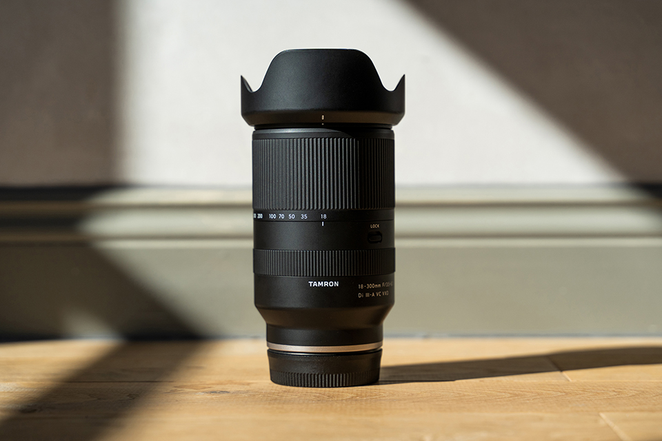 Tamron 18-300mm f/3,5-6,3 Di III-AVC VXD Tamron 18-300mm f/3,5-6,3 Di III-AVC VXD