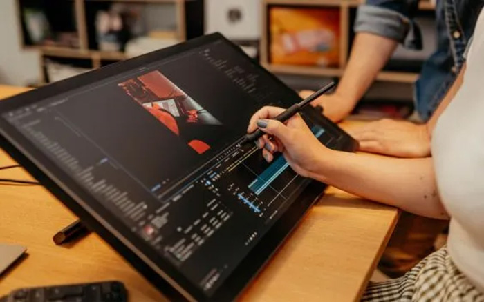 Wacom 2025 Cintiq 24 Wacom 2025 Cintiq 24