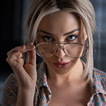 Flitsfotografie tip: voorkom reflecties van je flits in een bril