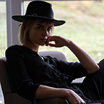 Portrait photography tip: Playing with backlighting