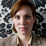 Portrait photo tip: Use a strip of wallpaper as a background
