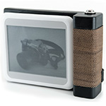 Photographer makes Polaroid-like camera with e-paper