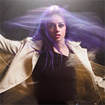 Showing and freezing movement with flash photography