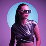 Video: Futuristic portraits with coloured light