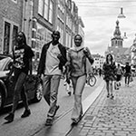 Street photography tip: Add layers to your street photo