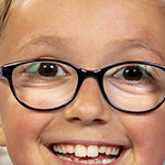 Avoiding or removing reflections in glasses