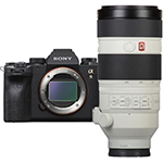 The battle between DSLRs and mirrorless cameras The battle between DSLRs and mirrorless cameras
